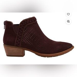 Earth Peak Perry Burgundy Ankle Boots